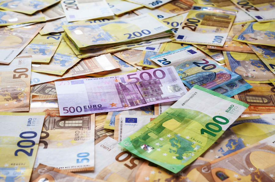 OVO JE NOVI MILIONER U SRBIJI: Uložio samo 2.000, a dobio preko MILION – evo i kako! (FOTO)