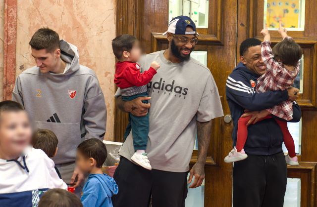 Više od 200 paketića za najmlađe: Nastavlja se humanitarna akcija Fondacije Meridian i Crvene zvezde